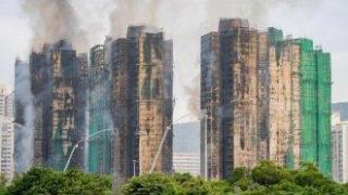 Броят на жертвите при пожара в Хонконг достигна 146, след като още тела бяха открити в жилищния комплекс